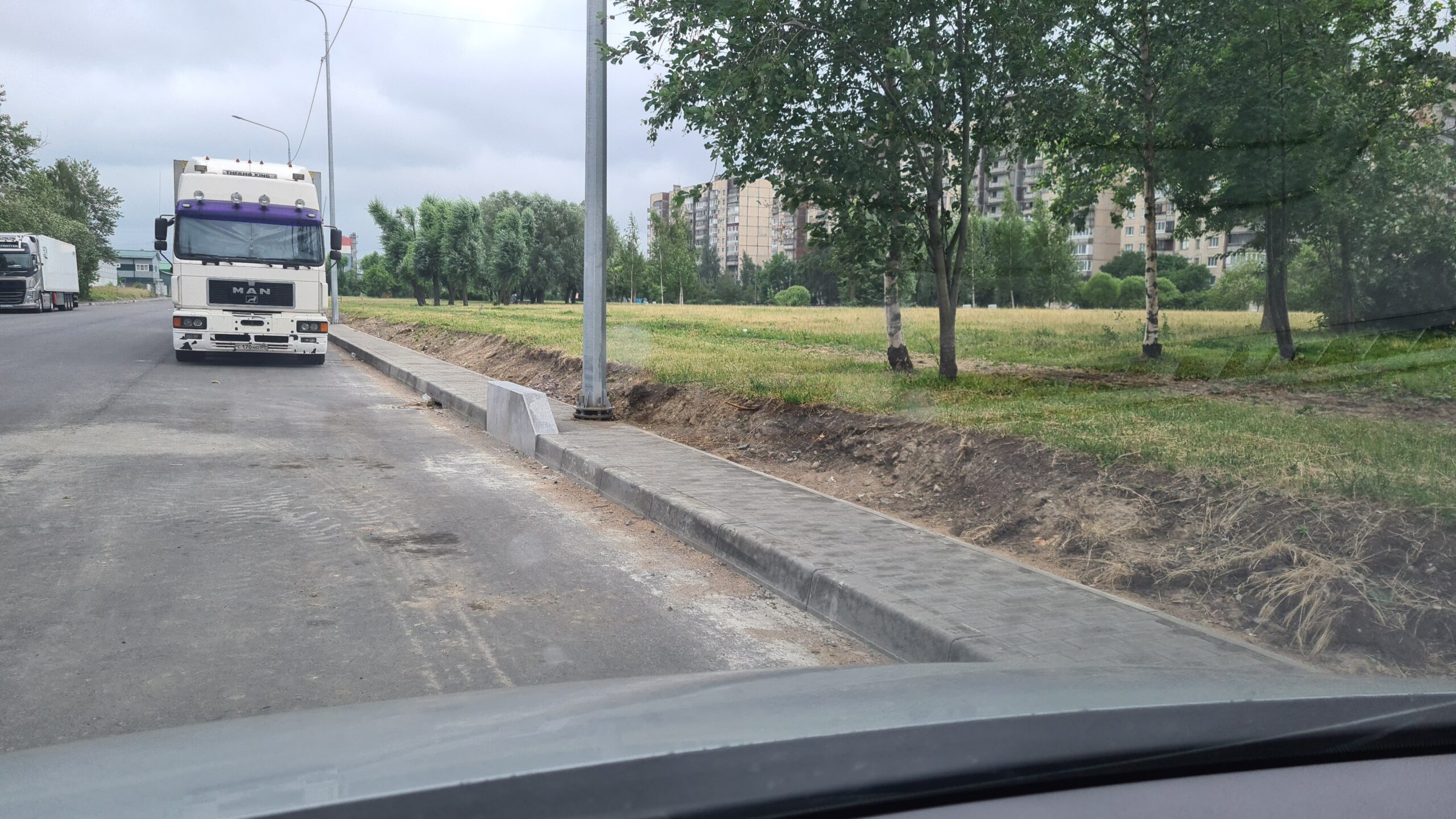 Пример устройства наружного освещения при капитальном ремонте улицы